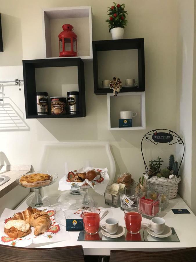 Bed and Breakfast TreSette Toledo à Naples Extérieur photo